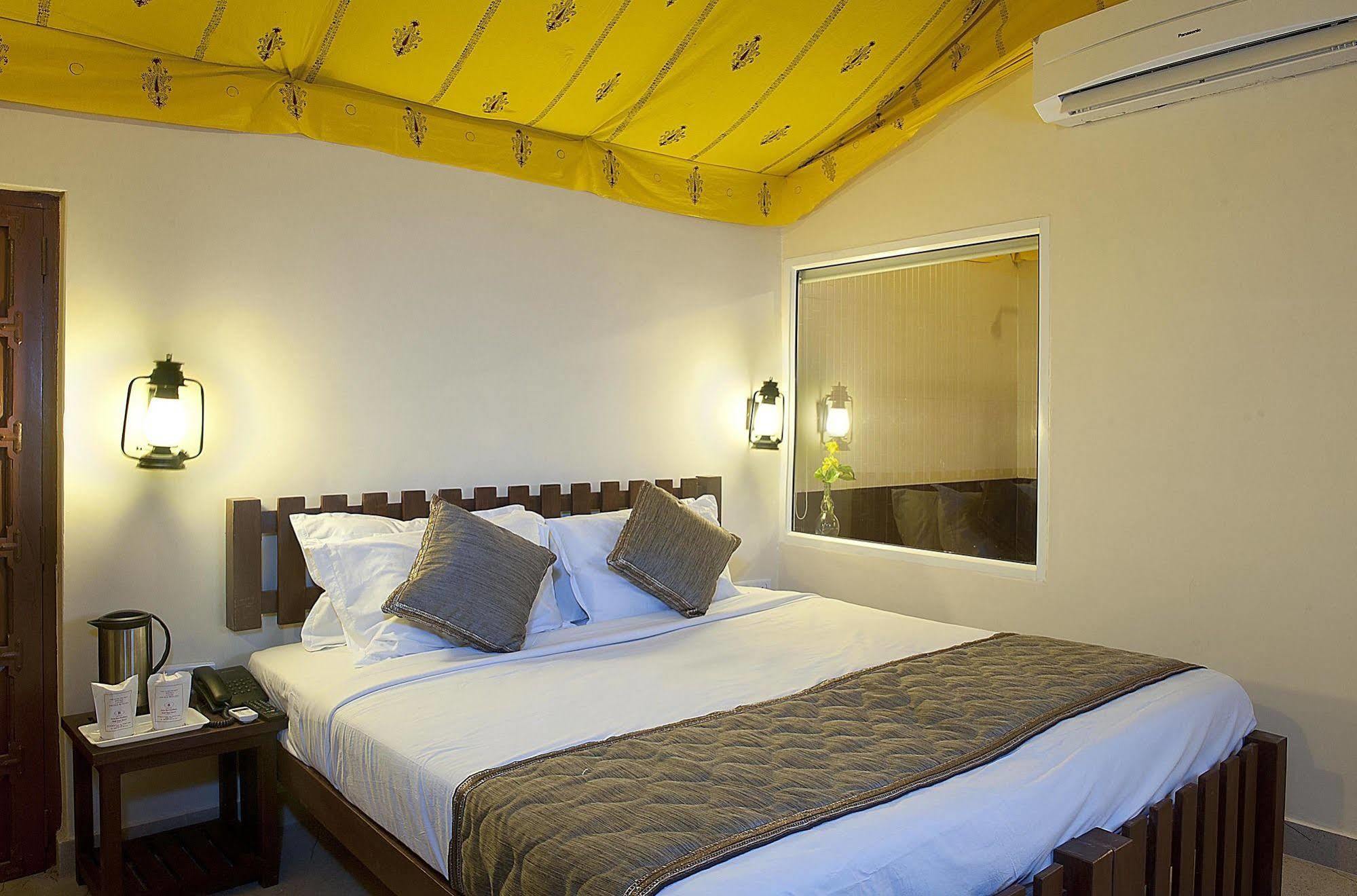 Nirali Dhani Ethnic Heritage Hotel And Resort Dzsódhpur Kültér fotó