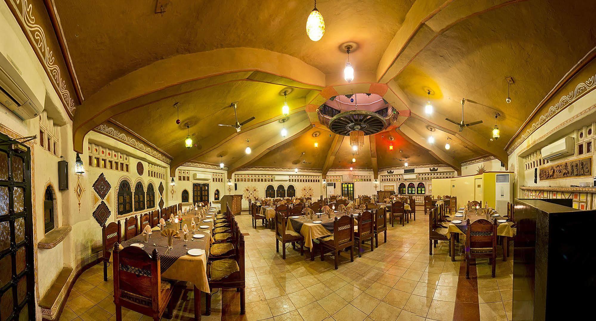 Nirali Dhani Ethnic Heritage Hotel And Resort Dzsódhpur Kültér fotó