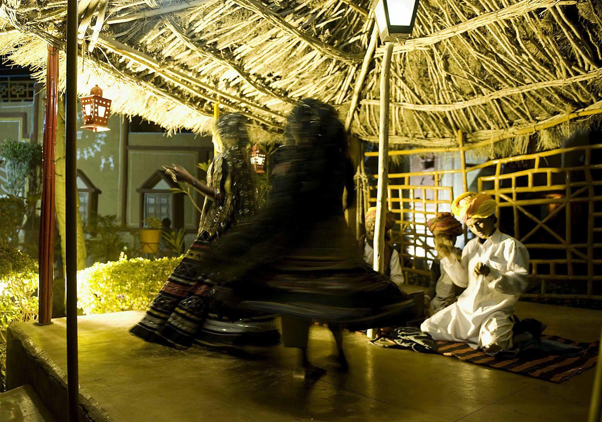 Nirali Dhani Ethnic Heritage Hotel And Resort Dzsódhpur Kültér fotó