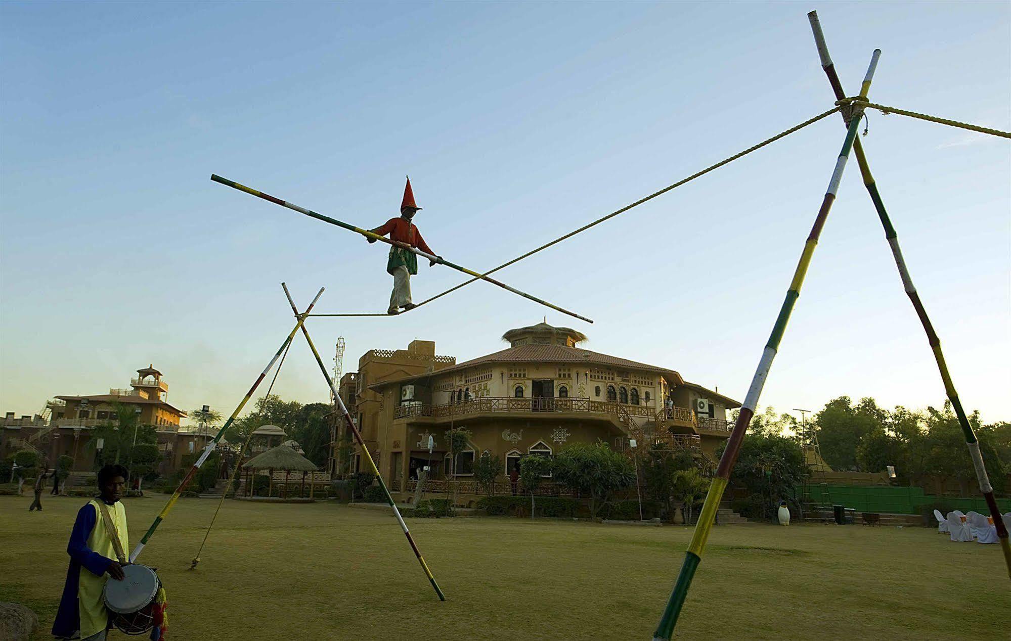 Nirali Dhani Ethnic Heritage Hotel And Resort Dzsódhpur Kültér fotó
