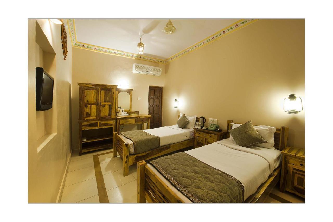 Nirali Dhani Ethnic Heritage Hotel And Resort Dzsódhpur Kültér fotó